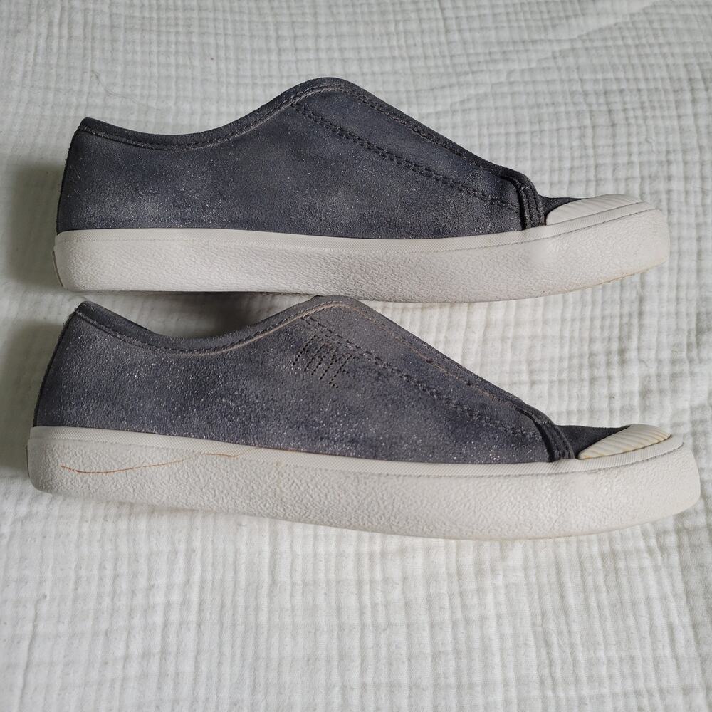 Frye Womens 7.5 Silver Sneakers Claudia Low Top Slip On Metallic Gray - Picture 7 of 9